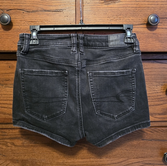 American Eagle Black Super High-Rise Jean Shorts - Picture 2 of 4
